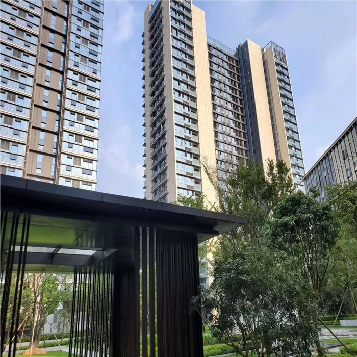 观澜小产权房龙华大道1号9栋大型花园小区精装修通燃气带停车场银行